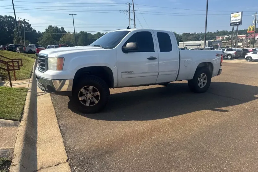 2012 Gmc Sierra 1500 SLE photo 1