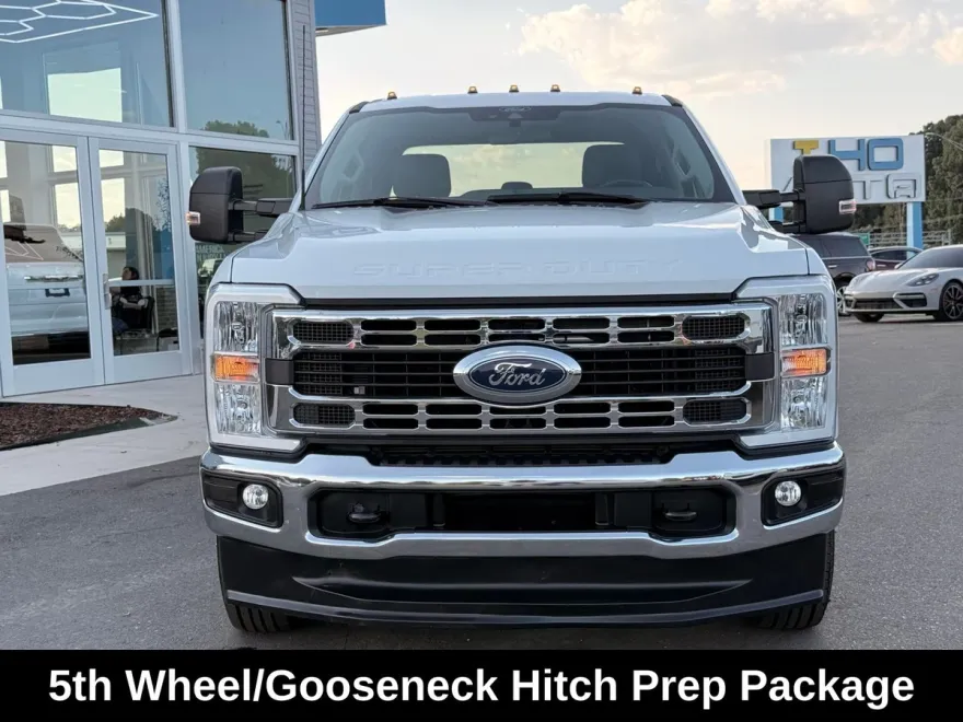 2024 Ford F-350 photo 1