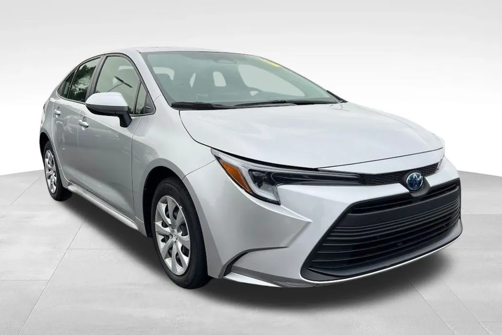 2025 Toyota Corolla Hybrid LE photo 1