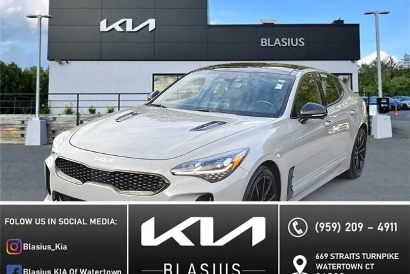 2023 Kia Stinger GT2 photo 1