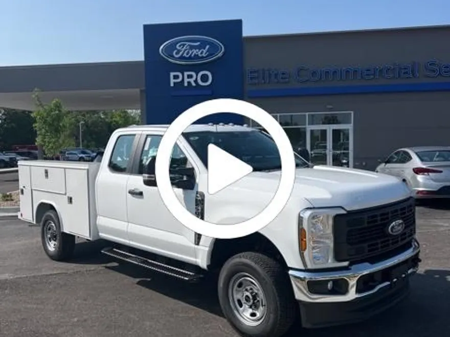 2025 Ford F-250 XL photo 1