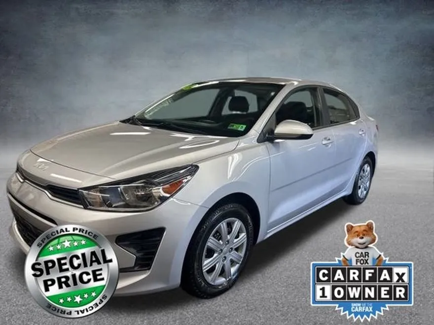 2022 Kia Rio S photo 1