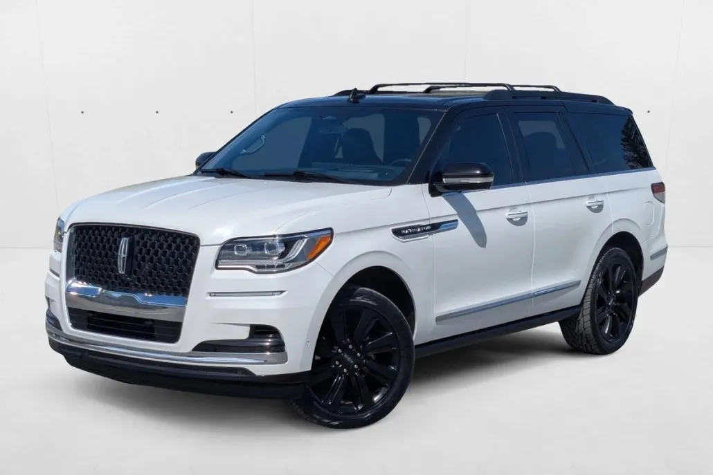 2022 Lincoln Navigator Black Label photo 1
