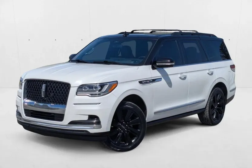 2022 Lincoln Navigator Black Label photo 1