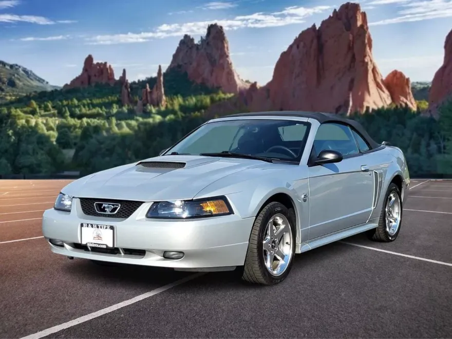 2004 Ford Mustang GT Deluxe photo 1