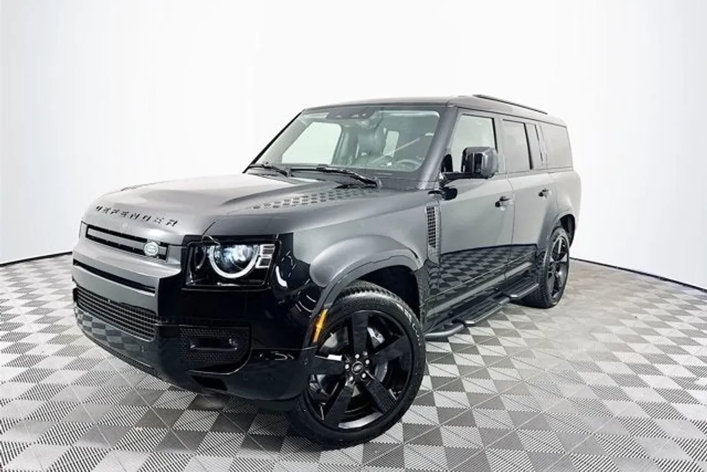 2025 Land Rover Defender 130 X SE photo 1