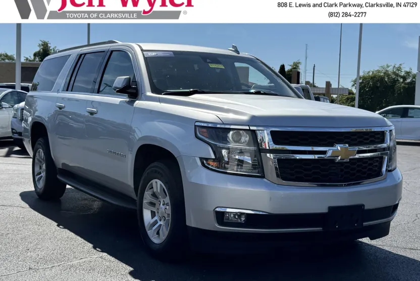 2020 Chevrolet Suburban LT photo 1