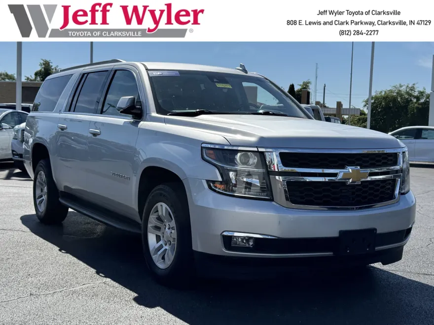 2020 Chevrolet Suburban LT photo 1