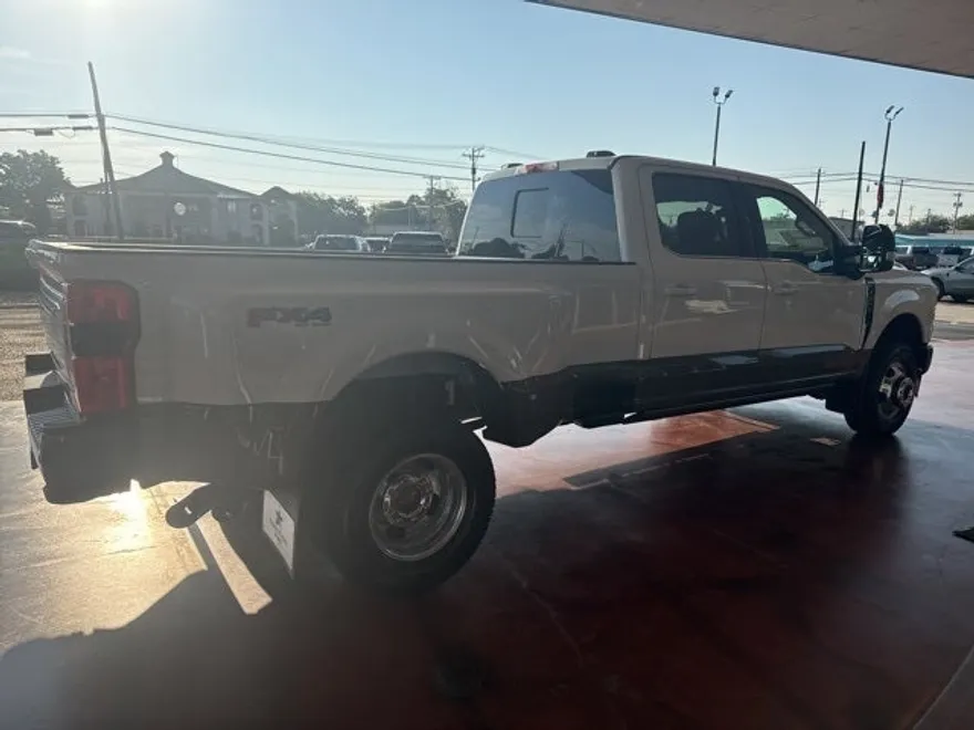 2026 Ford F-350 photo 1