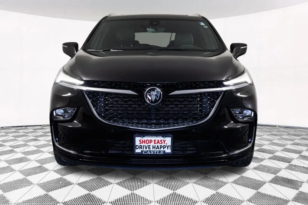 2023 Buick Enclave Avenir photo 1