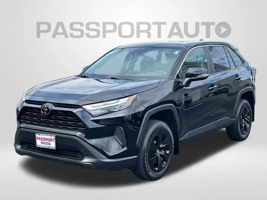 2024 Toyota RAV4 LE photo 1