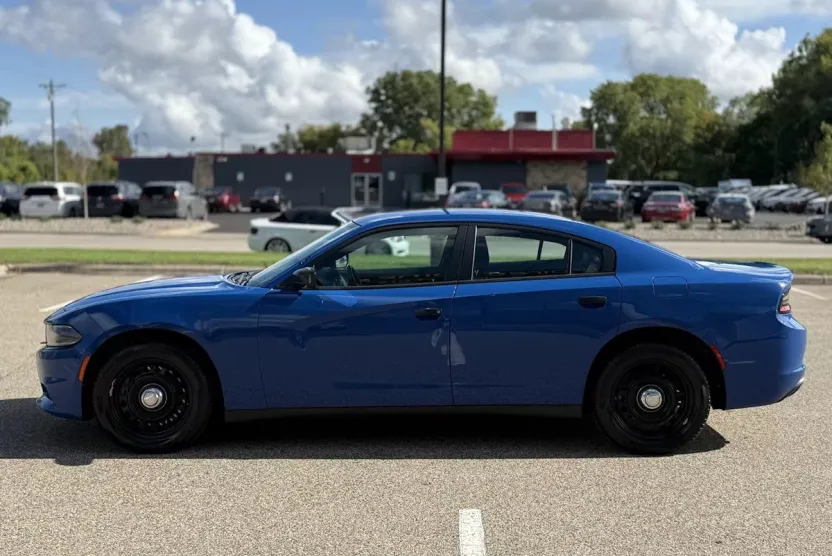 2017 Dodge Charger photo 1