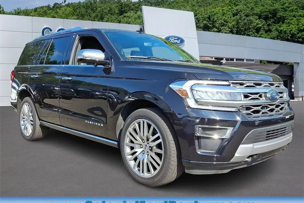 2023 Ford Expedition Platinum photo 1