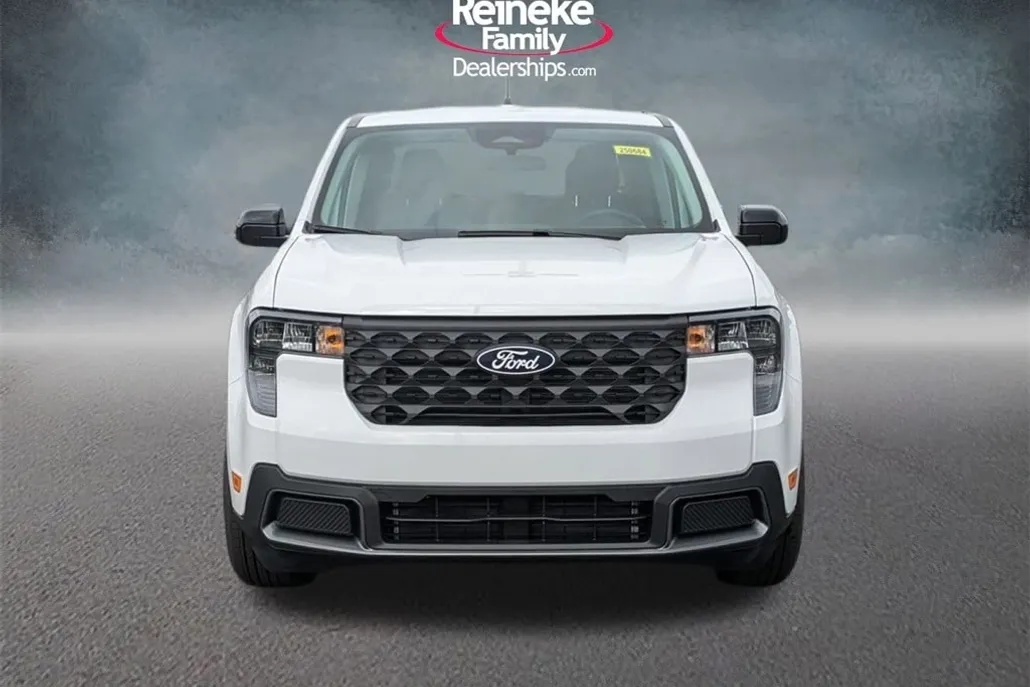 2025 Ford Maverick XLT photo 1