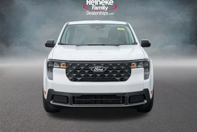 2025 Ford Maverick XLT photo 1