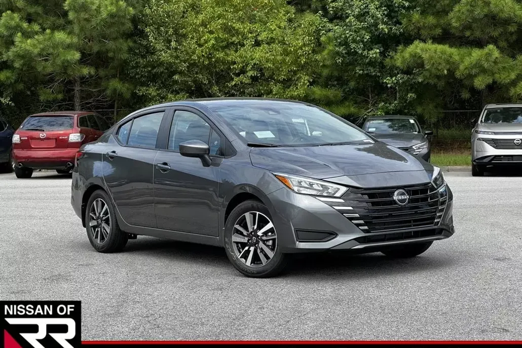 2025 Nissan Versa 1.6 SV photo 1