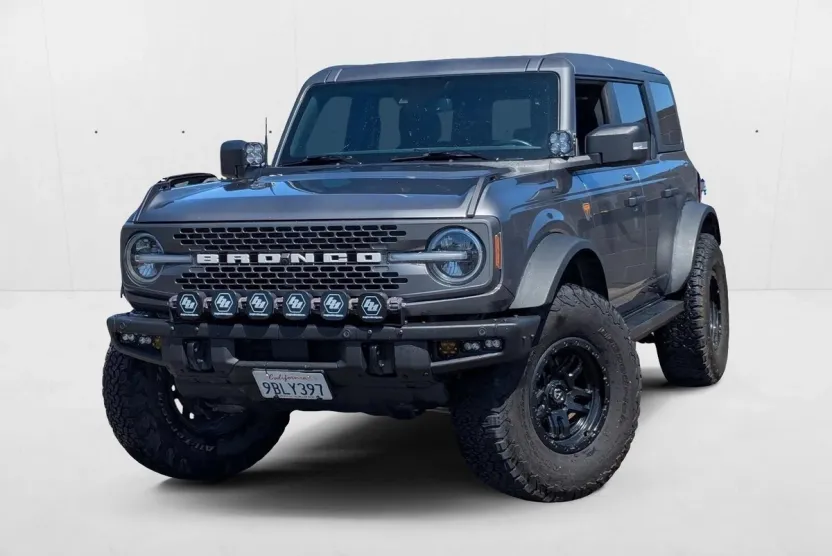 2021 Ford Bronco Base photo 1