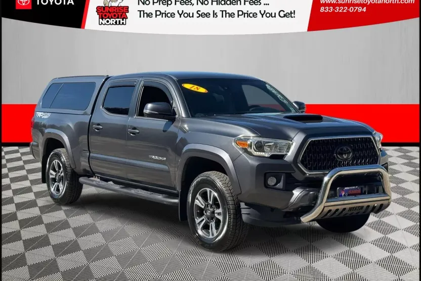 2018 Toyota Tacoma LE photo 1