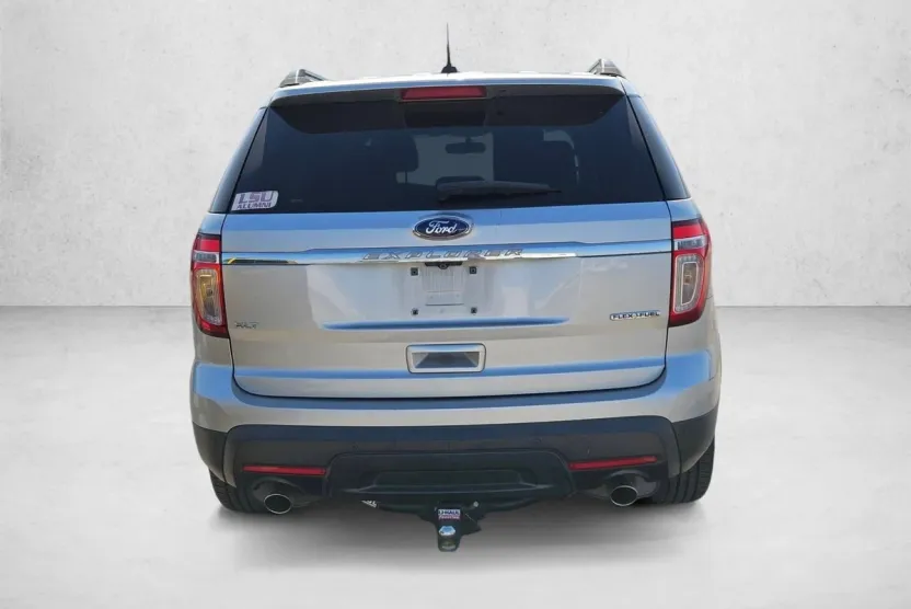 2014 Ford Explorer XLT photo 1