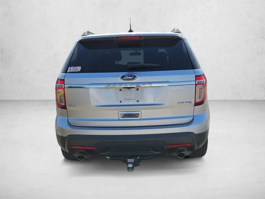 2014 Ford Explorer XLT photo 1