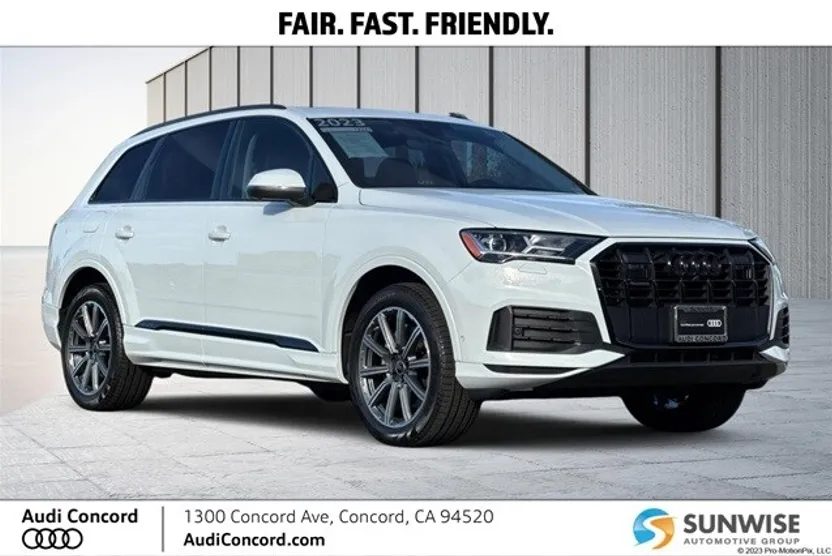 2023 Audi Q7 45 Premium Plus photo 1