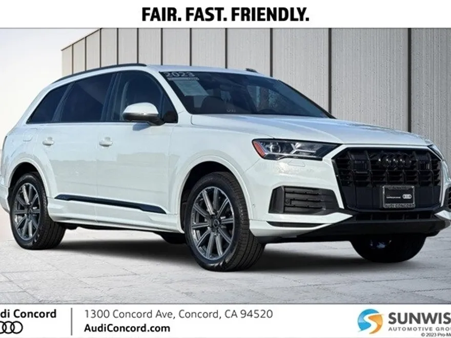 2023 Audi Q7 45 Premium Plus photo 1