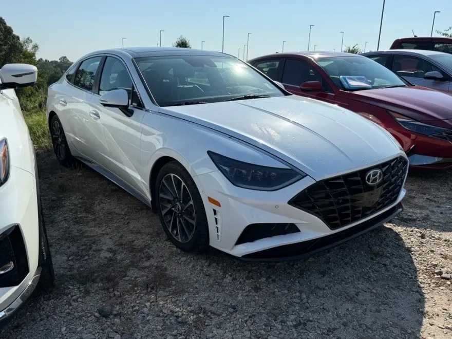 2022 Hyundai Sonata Limited photo 1