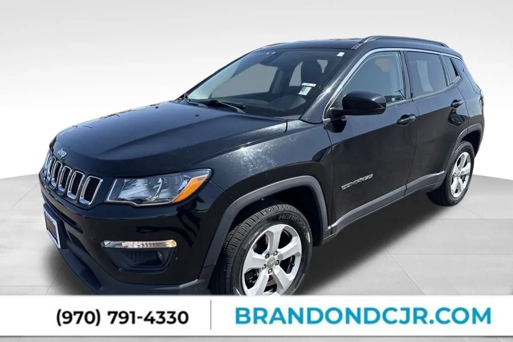 2017 Jeep Compass Latitude photo 1