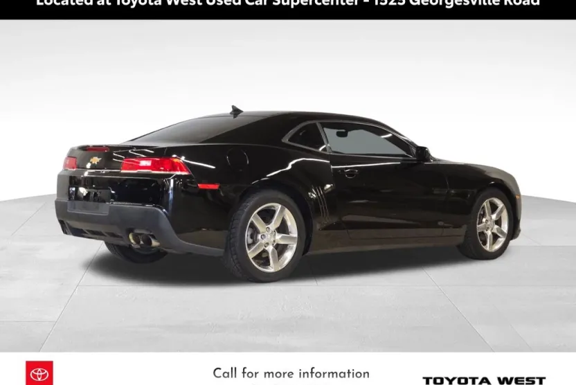 2015 Chevrolet Camaro 1LT photo 1