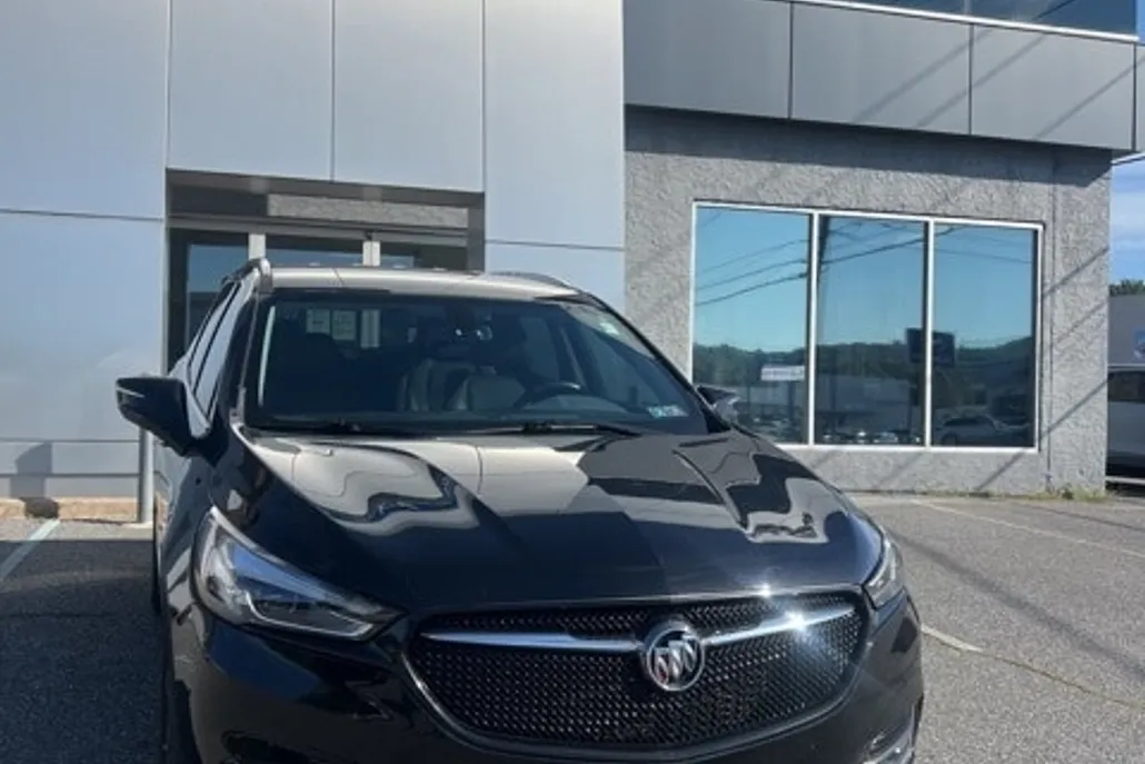 2020 Buick Enclave Essence photo 1