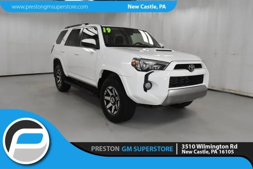 2019 Toyota 4Runner TRD photo 1