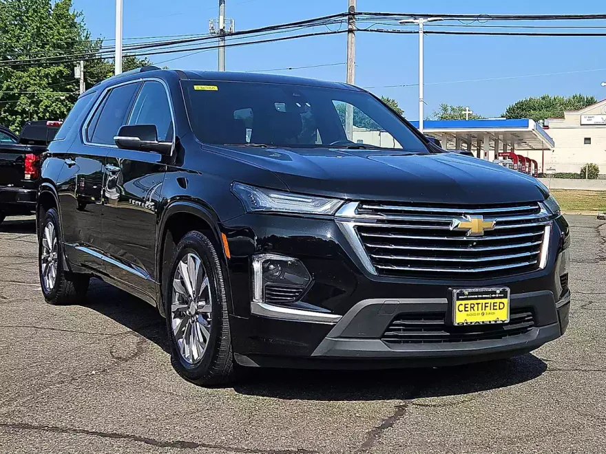 2023 Chevrolet Traverse Premier photo 1