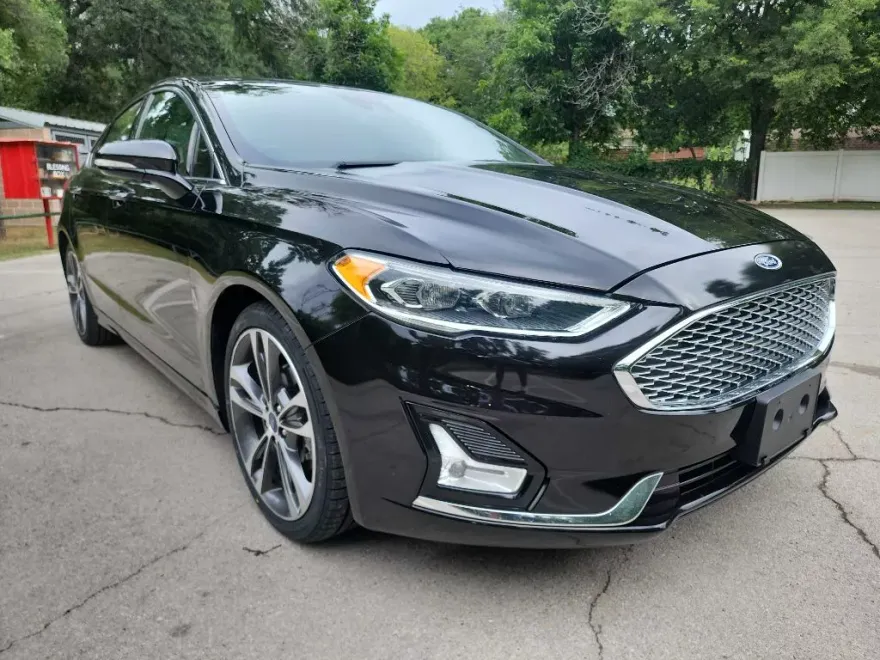 2020 Ford Fusion Titanium photo 1