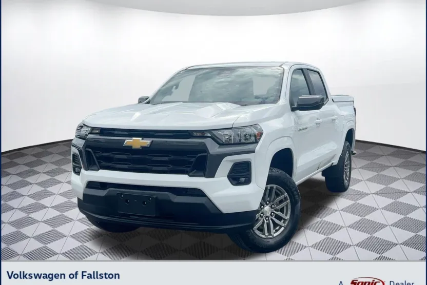 2023 Chevrolet Colorado LT photo 1