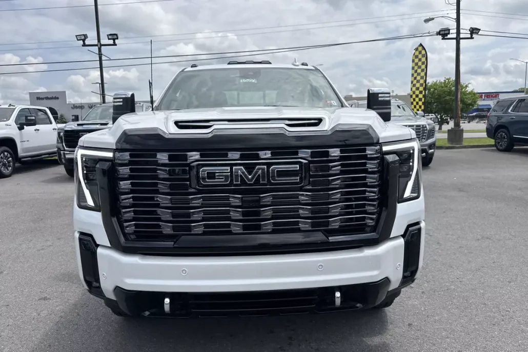 2025 Gmc Sierra 3500 HD Denali Ultimate photo 1