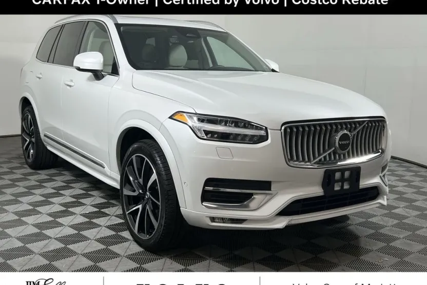 2023 Volvo XC90 AWD Plus photo 1