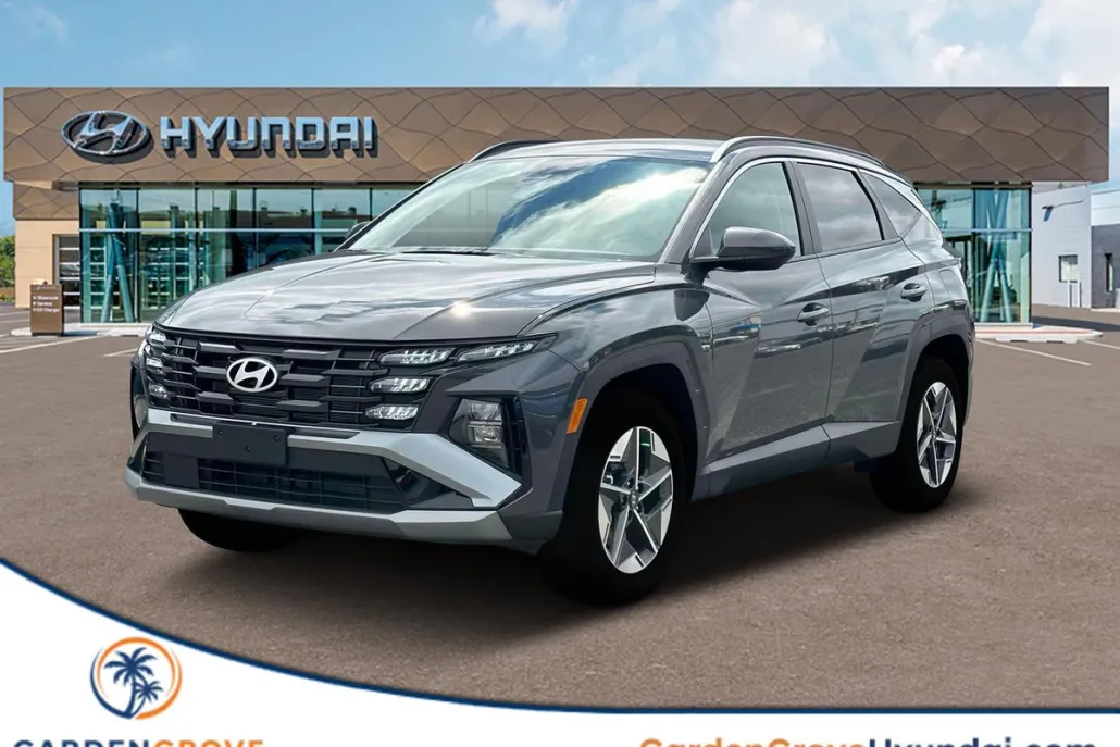 2025 Hyundai Tucson SEL photo 1