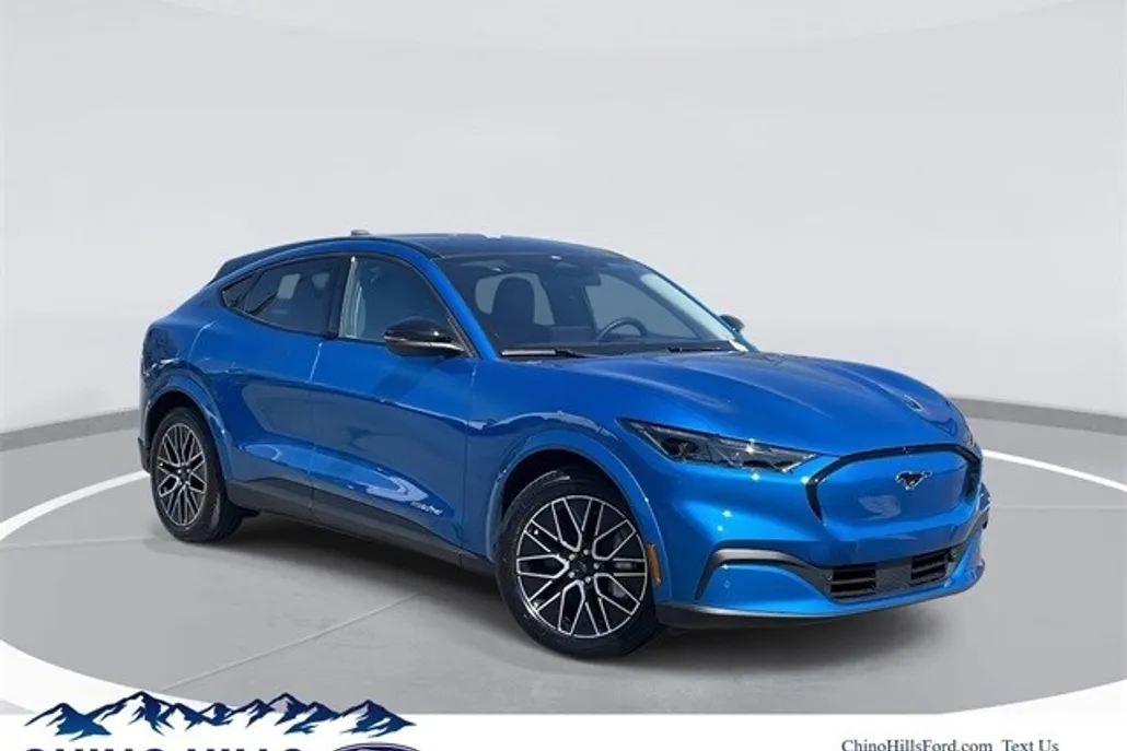 2025 Ford Mustang Mach-E Premium photo 1
