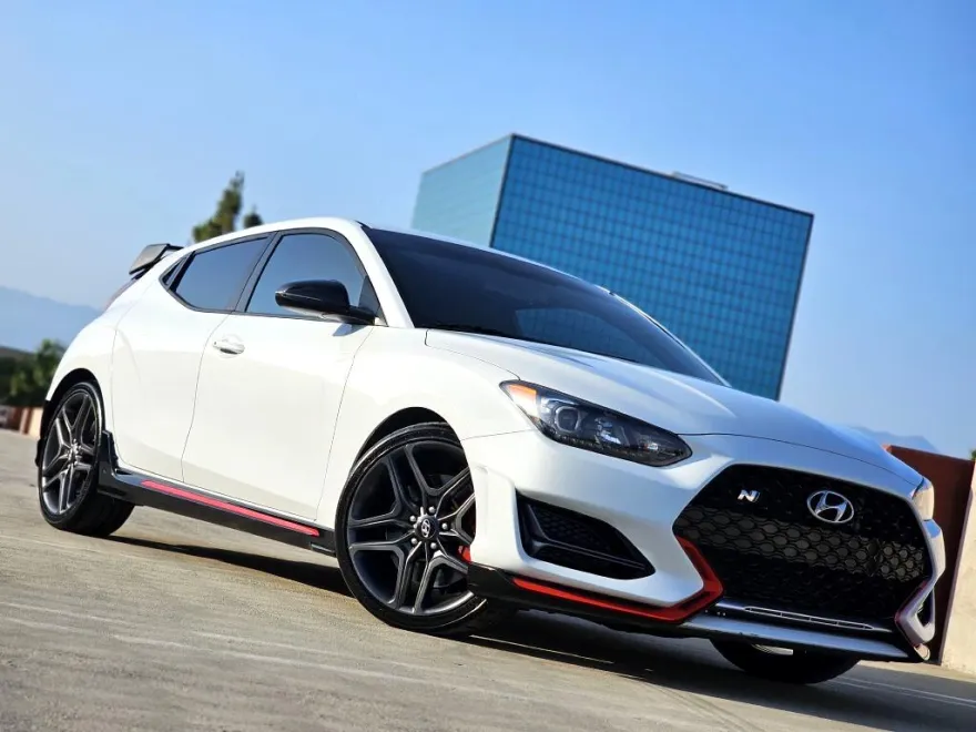2020 Hyundai Veloster N photo 1