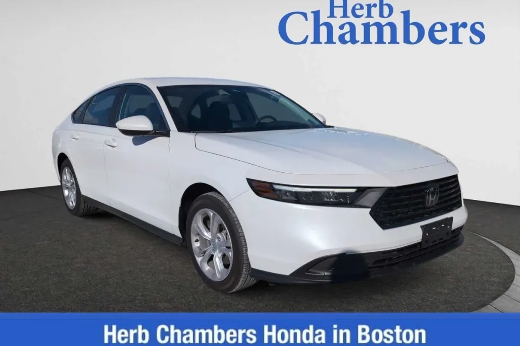 2025 Honda Accord LX photo 1