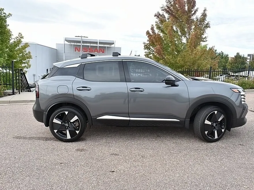 2026 Nissan Kicks SR photo 1