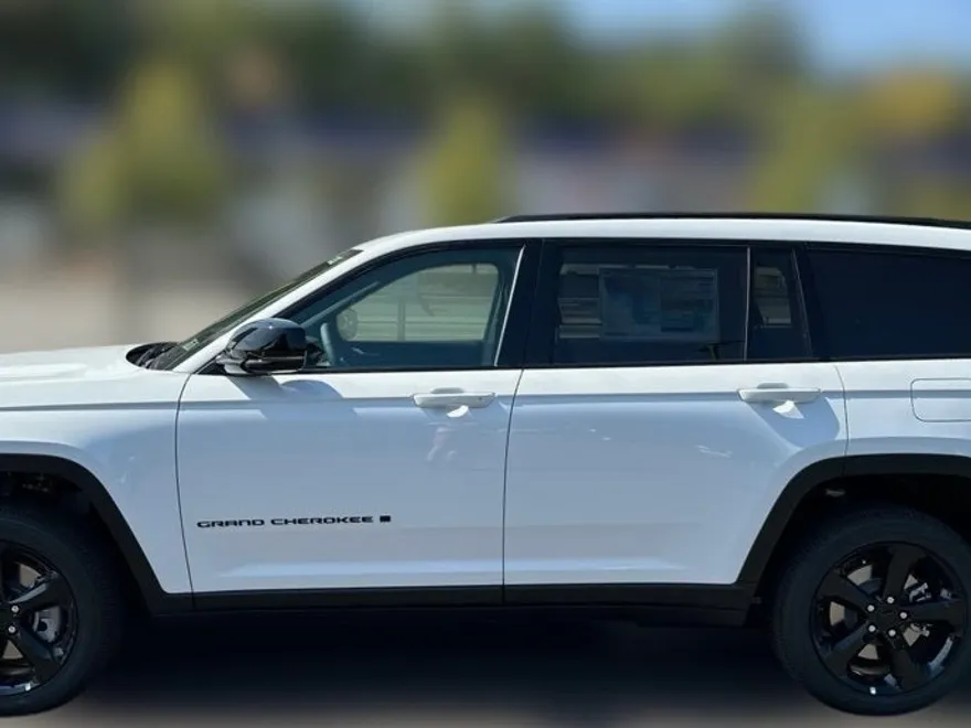 2025 Jeep Grand Cherokee Altitude X photo 1