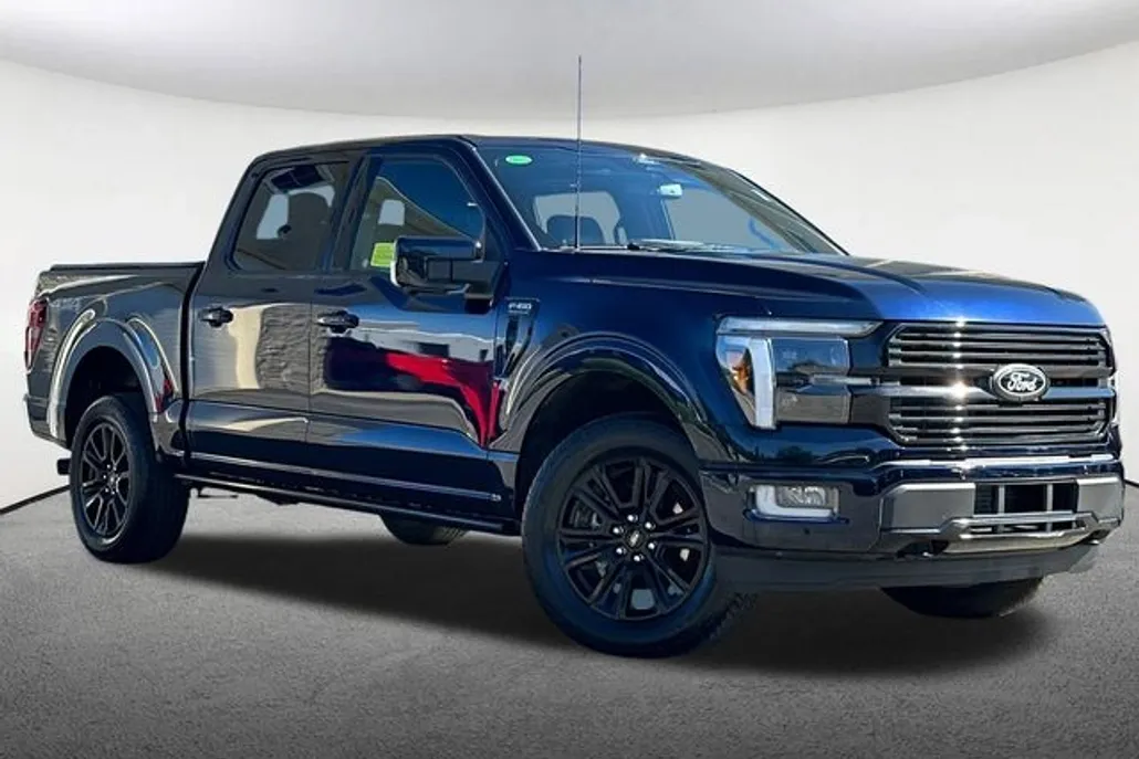 2024 Ford F-150 Platinum photo 1