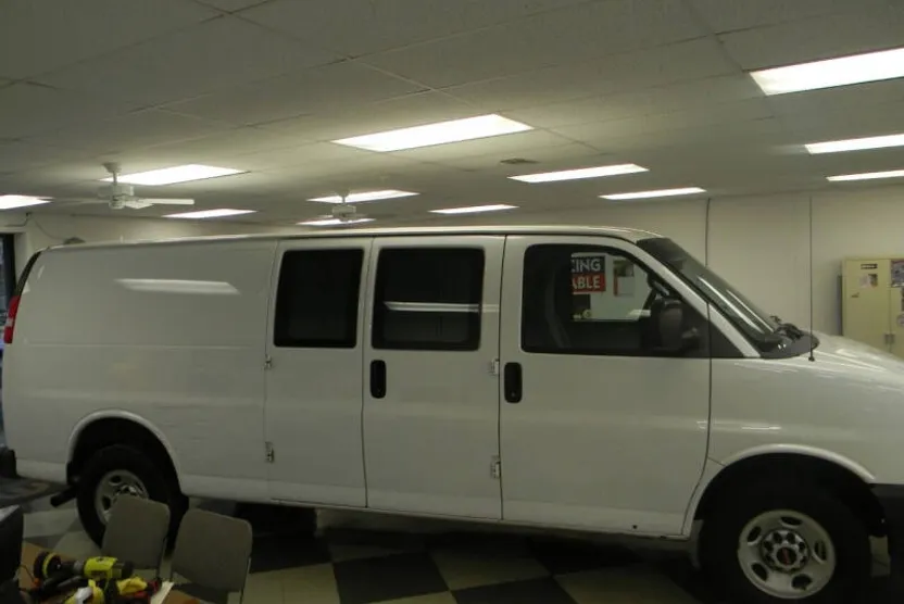 2017 Gmc Savana 2500 Cargo photo 1