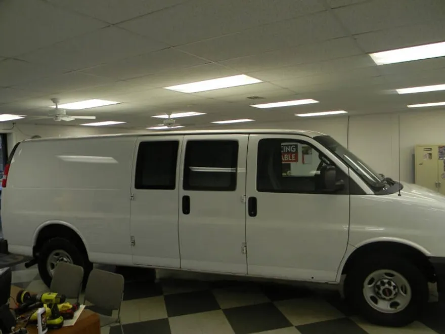 2017 Gmc Savana 2500 Cargo photo 1