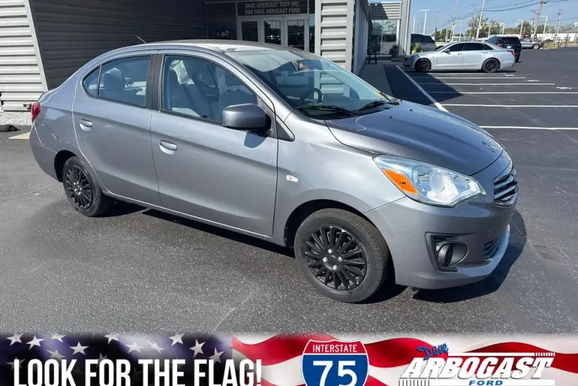 2017 Mitsubishi Mirage G4 ES photo 1