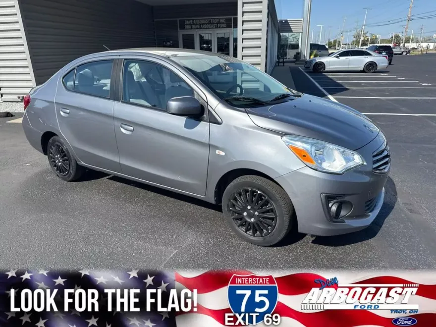 2017 Mitsubishi Mirage G4 ES photo 1