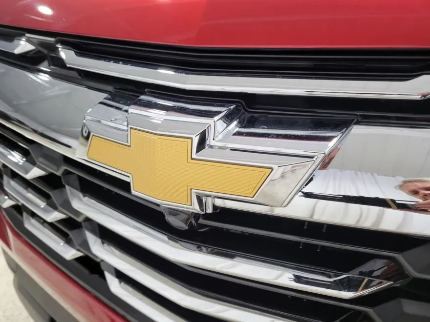 2026 Chevrolet Equinox LT photo 1