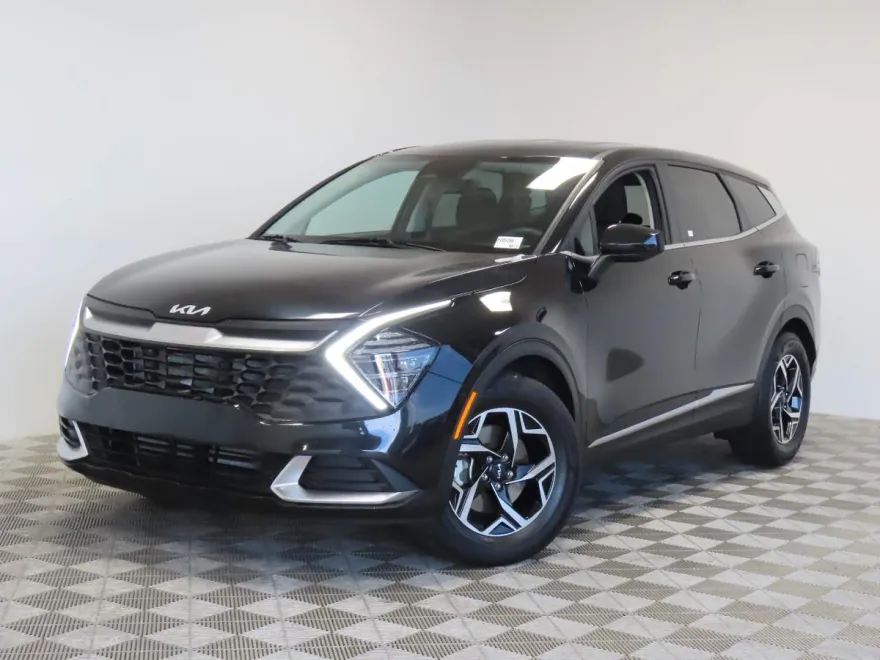 2024 Kia Sportage LX photo 1
