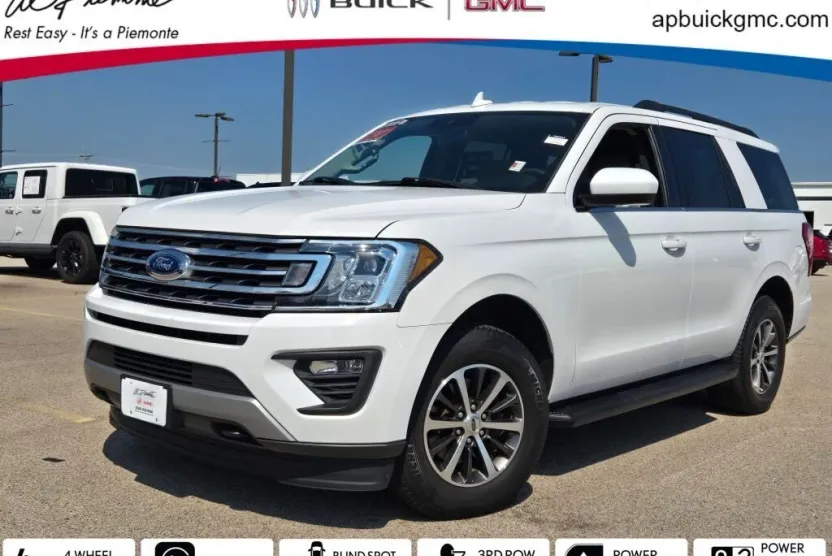 2020 Ford Expedition XLT photo 1